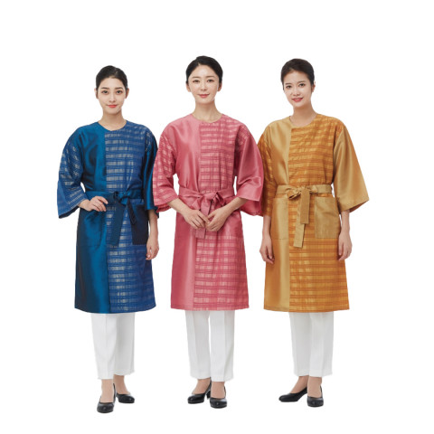 라인 체크 배색 가운